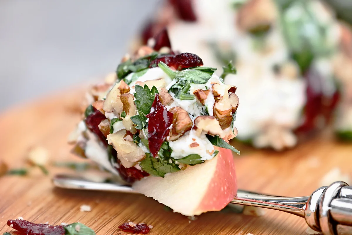 Cranberry Pecan Cheeseball
