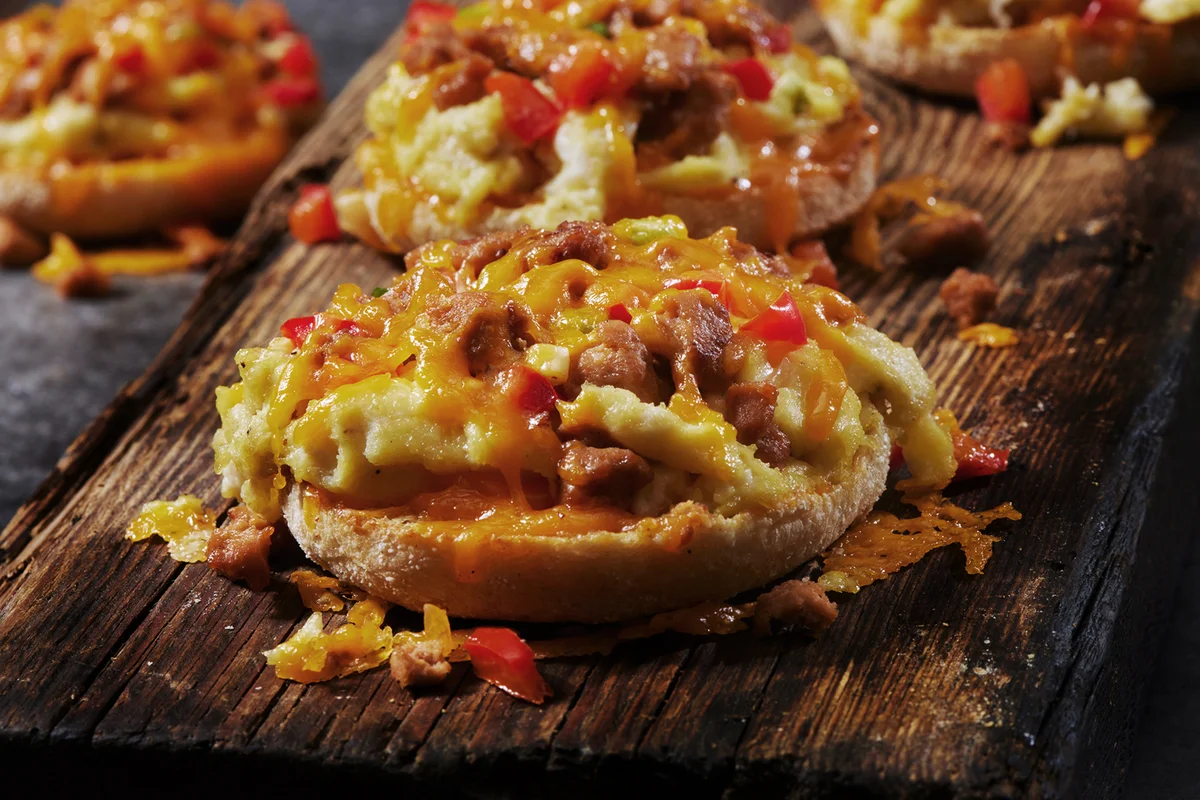 English Muffin Breakfast Pizzas