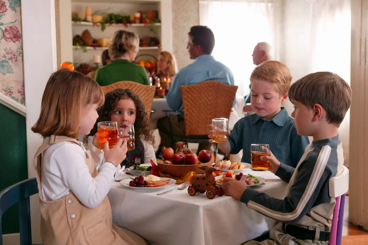 Thanksgiving kids table