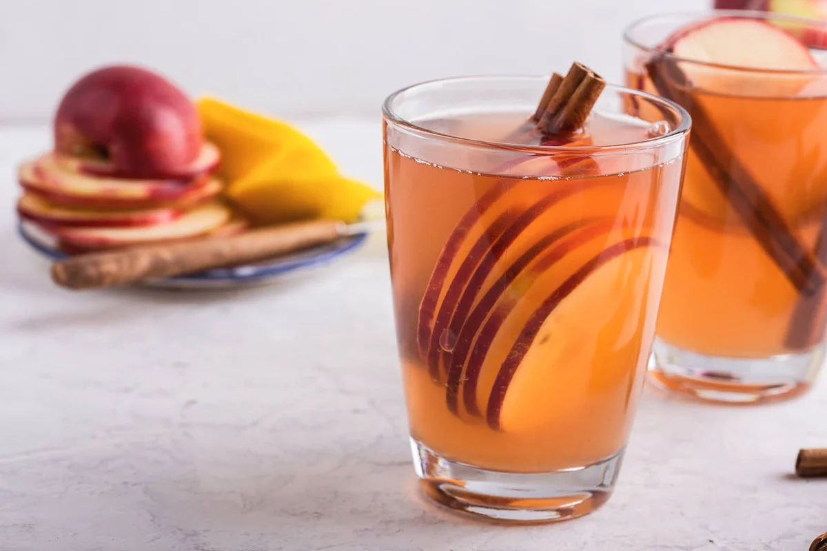 Hot cozy autumn and winter mulled cider drinks