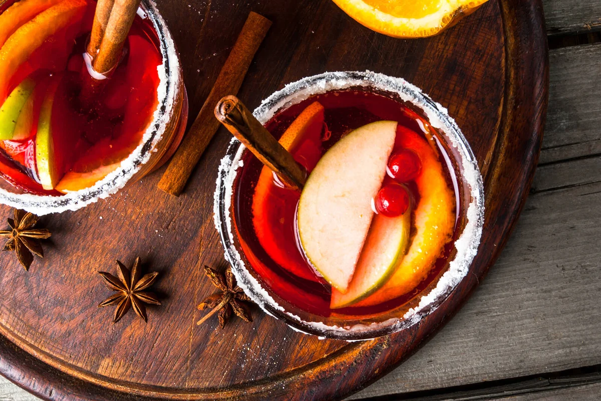 Fragrant autumn and winter sangria