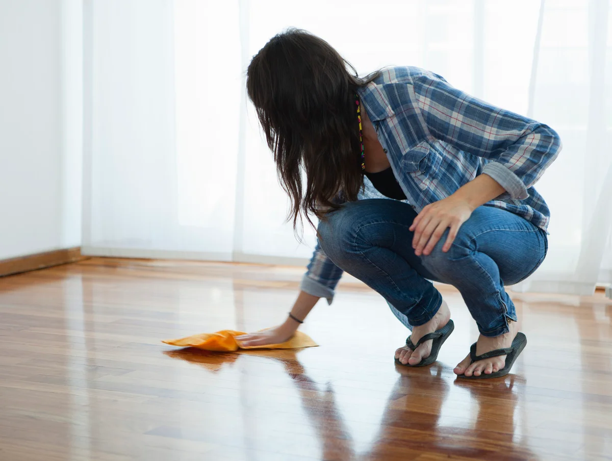 removing scuff marks