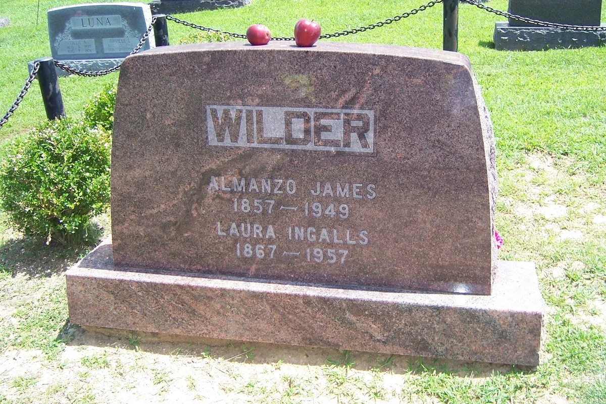 Grave of Laura Ingalls Wilder