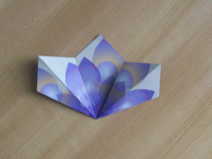 origami paper flower -- step 4