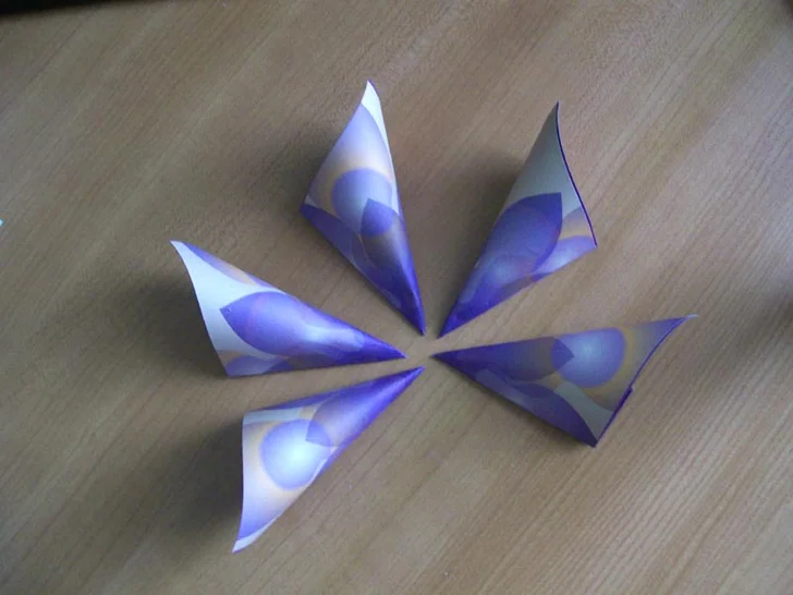origami paper flower -- step 7