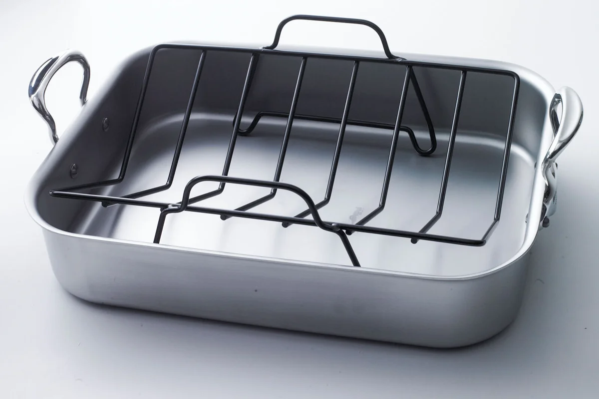 Roasting pan