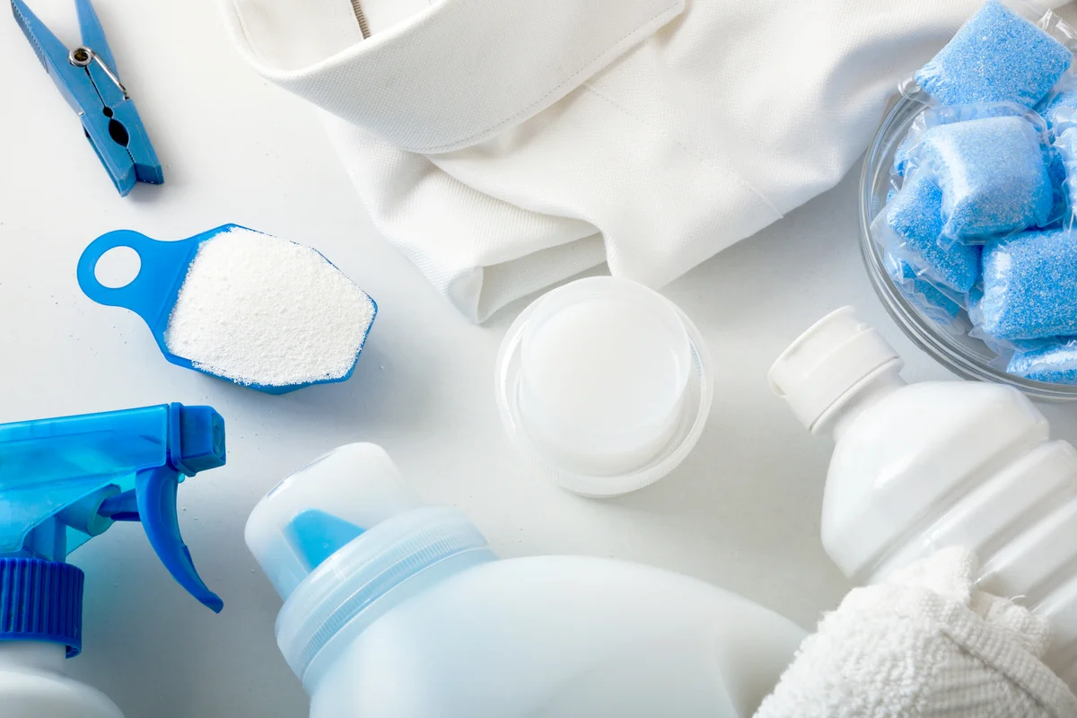 Cleaning products for white clothes