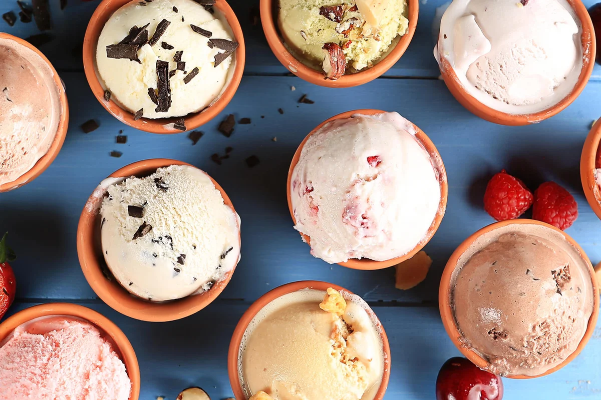 Mixed flavoured ice cream pots