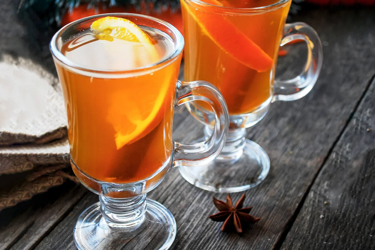 Hot spiced apple cider infused with cinnamon