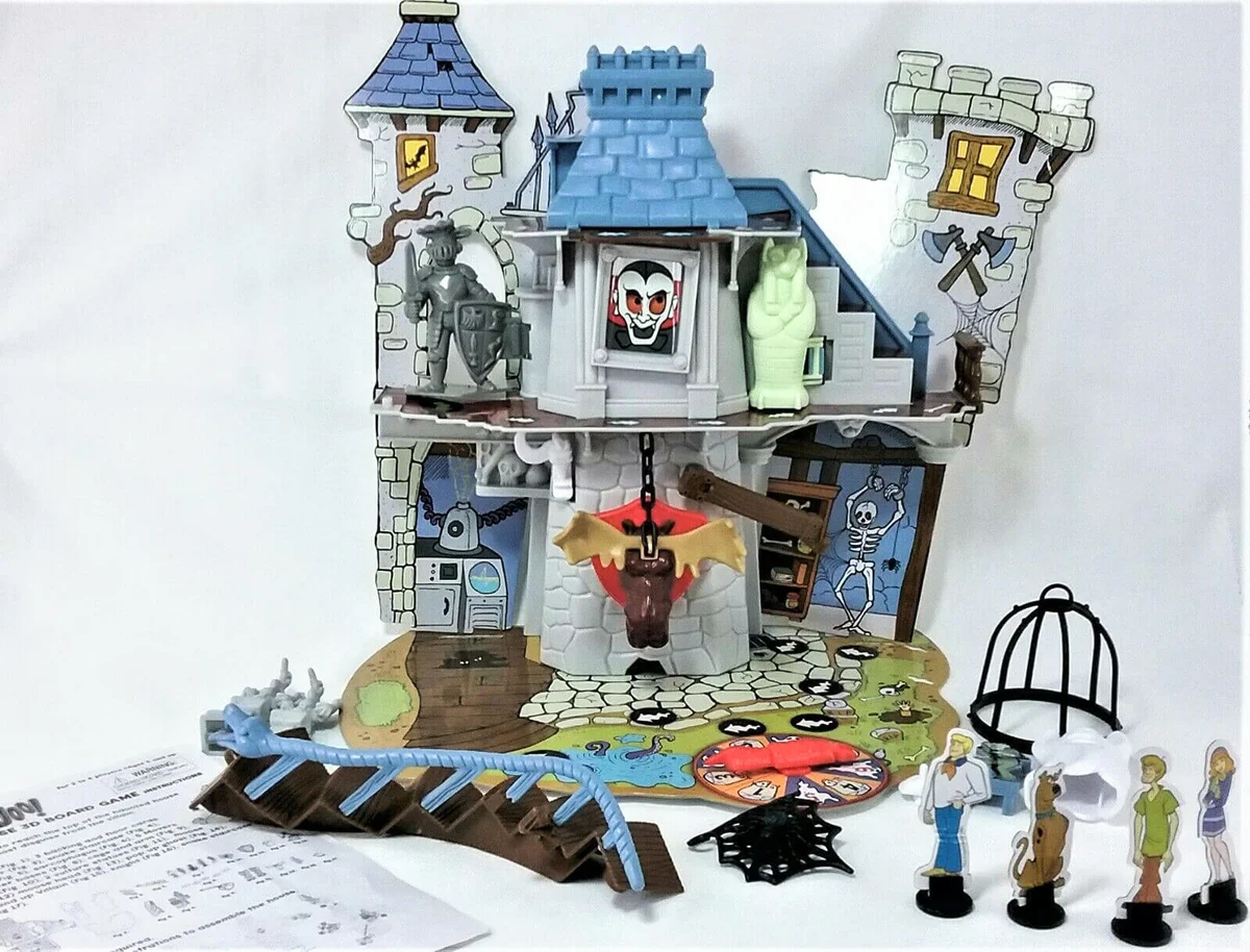 Pressman Scooby-Doo Haunted House 3D Board Game Missing Velma Figure 2009
