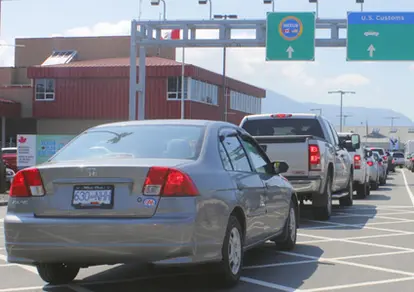 Canadian cars going through US border