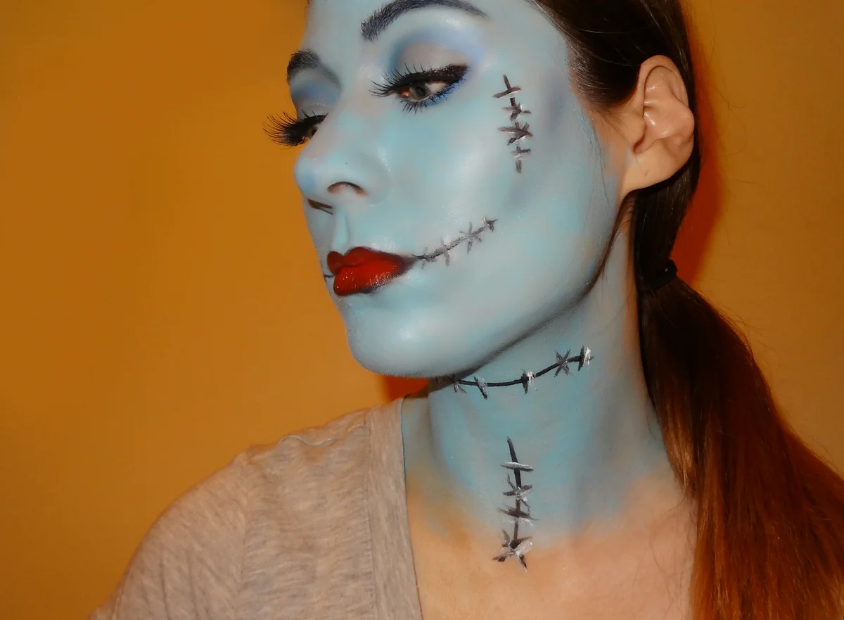 Add extra stitches to the neck