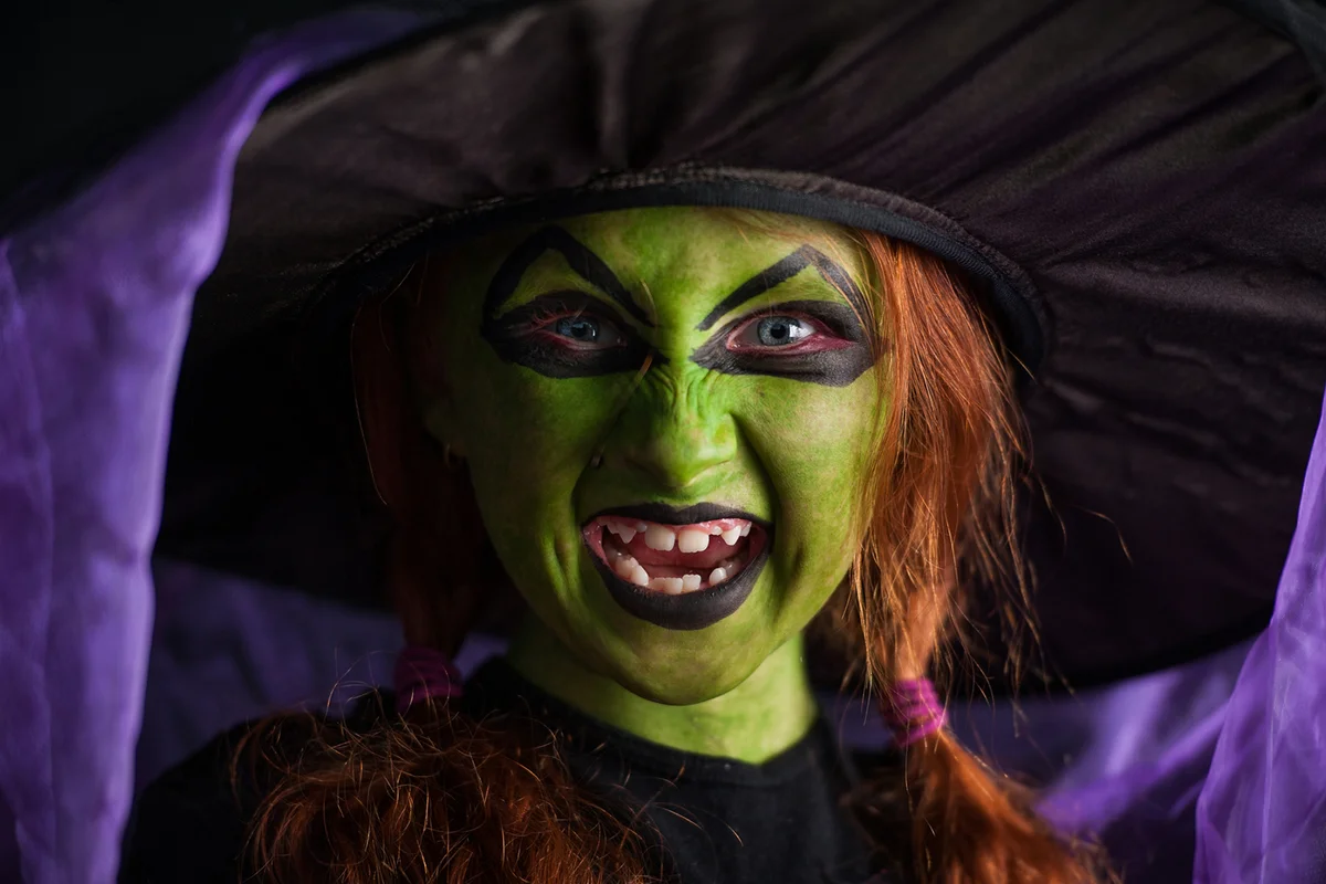 girl with witch makeup