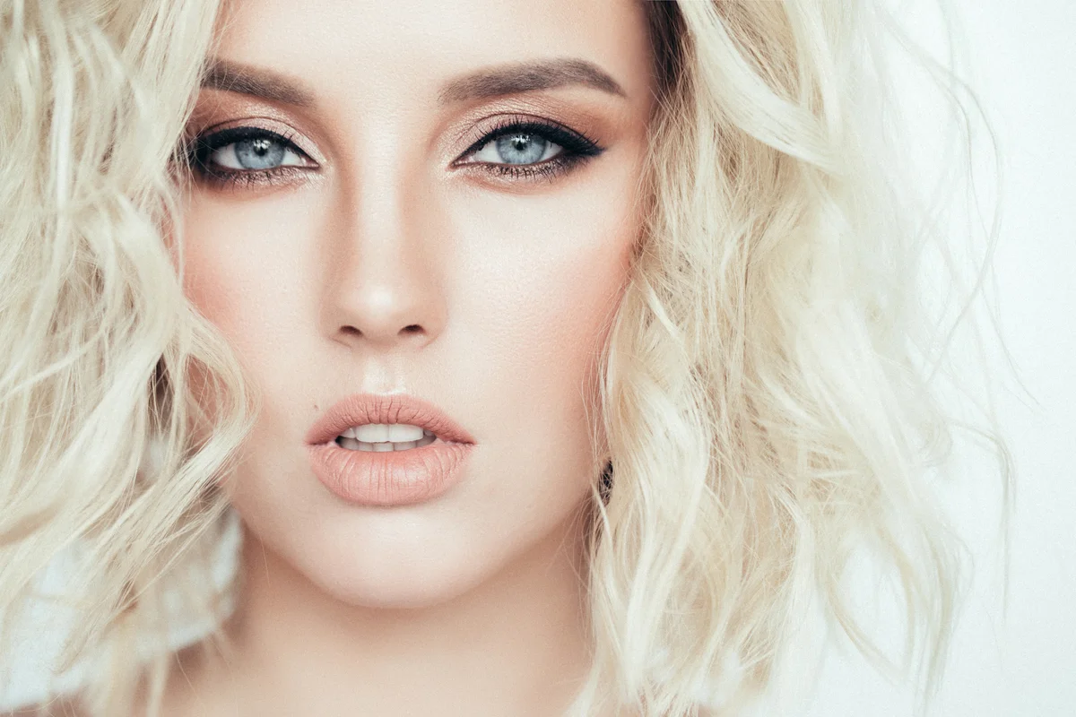 Beautiful woman with stylish eye shadow