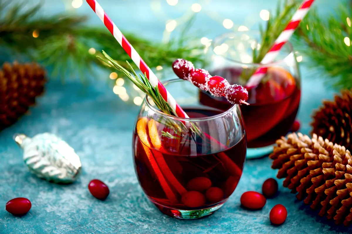 Cinnaberry winter mocktail