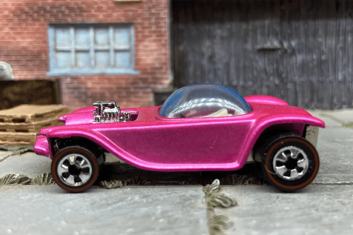 Loose Hot Wheels 25th Anniversary Redline Edition Beatnic Bandit Dressed in Pink