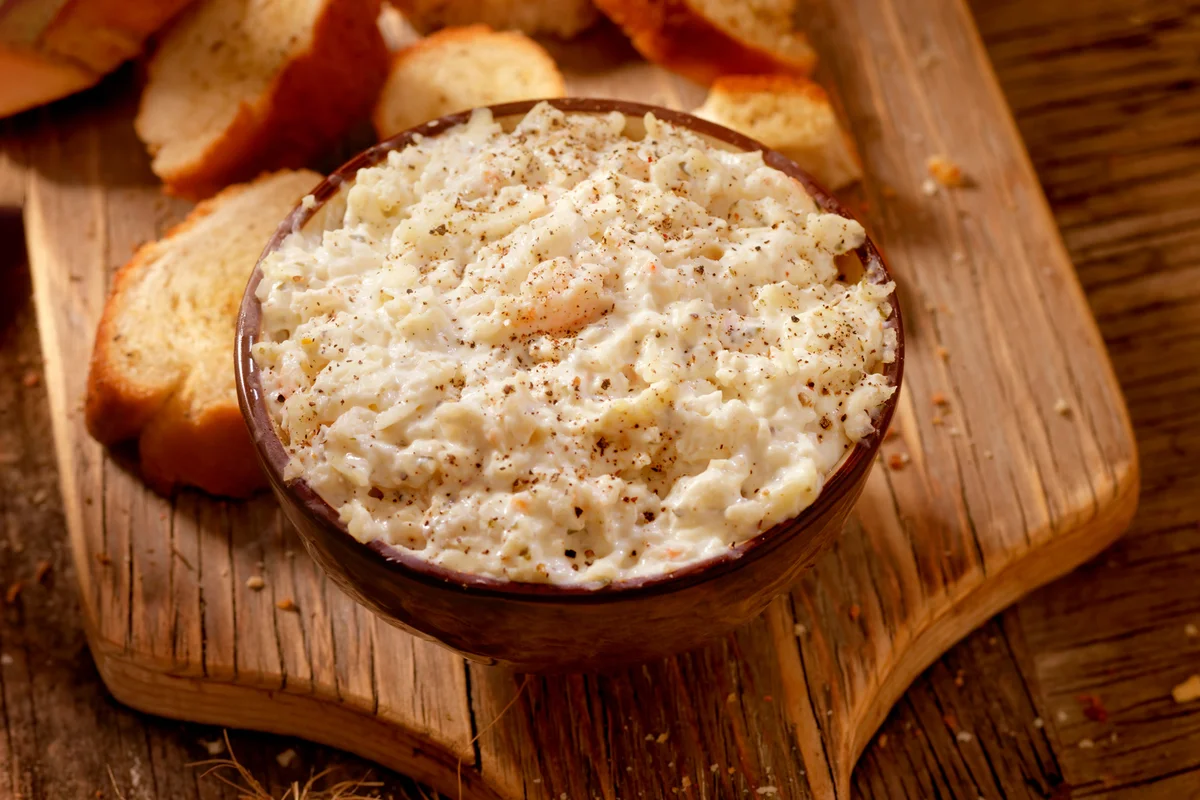 Cold Crab Dip with Crusty Bread