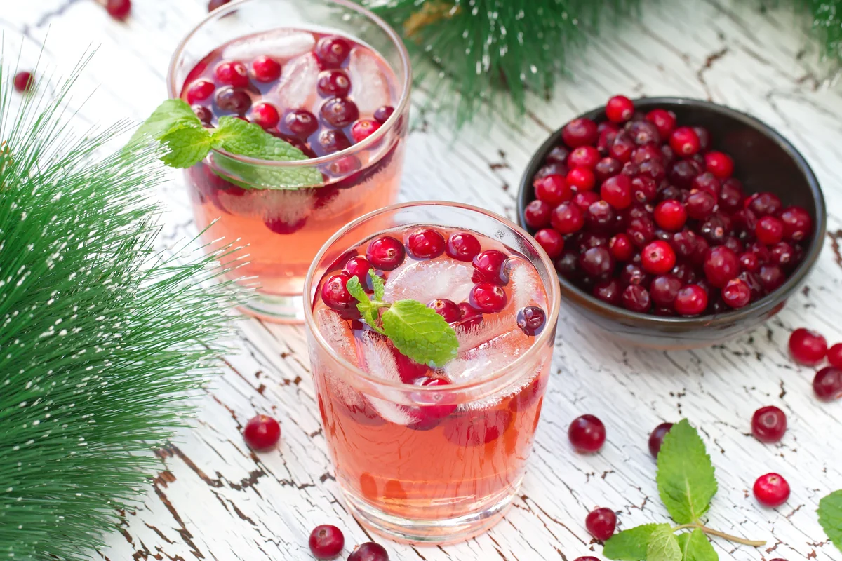 Jack frost's highball cocktail