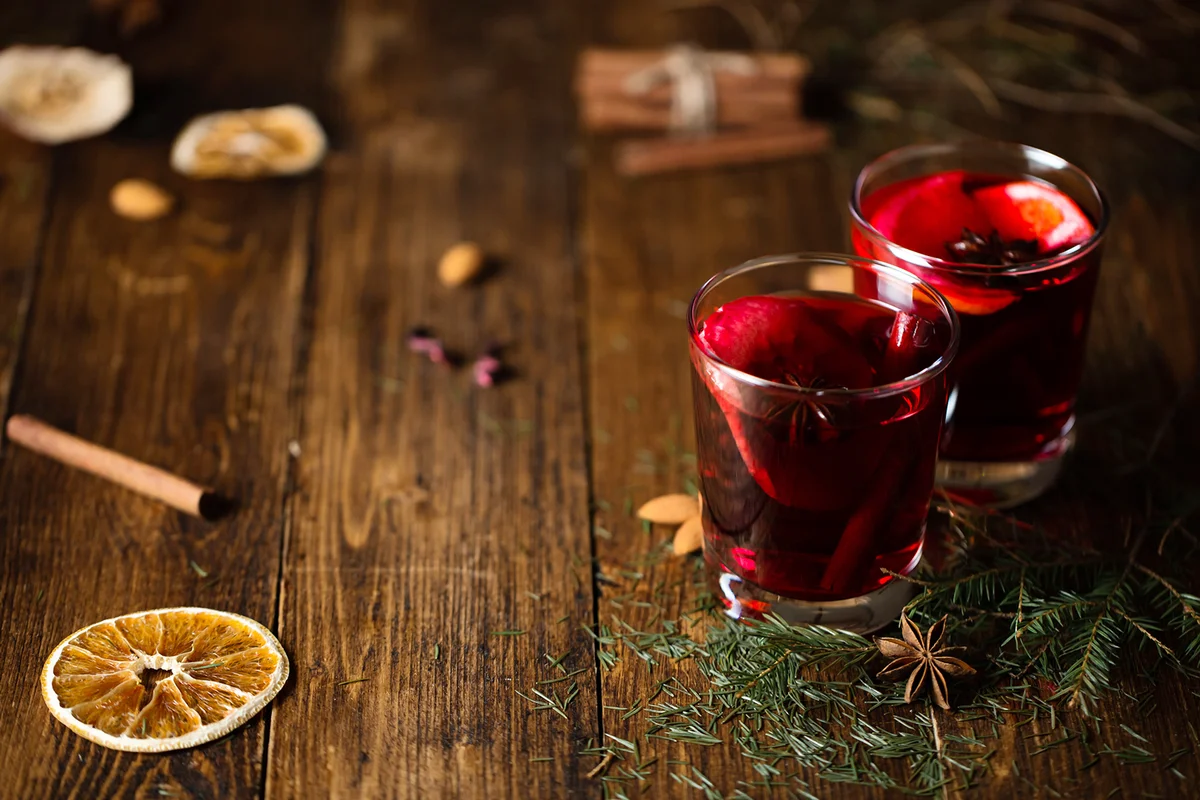 Nonalcoholic Holiday Cranberry Punch