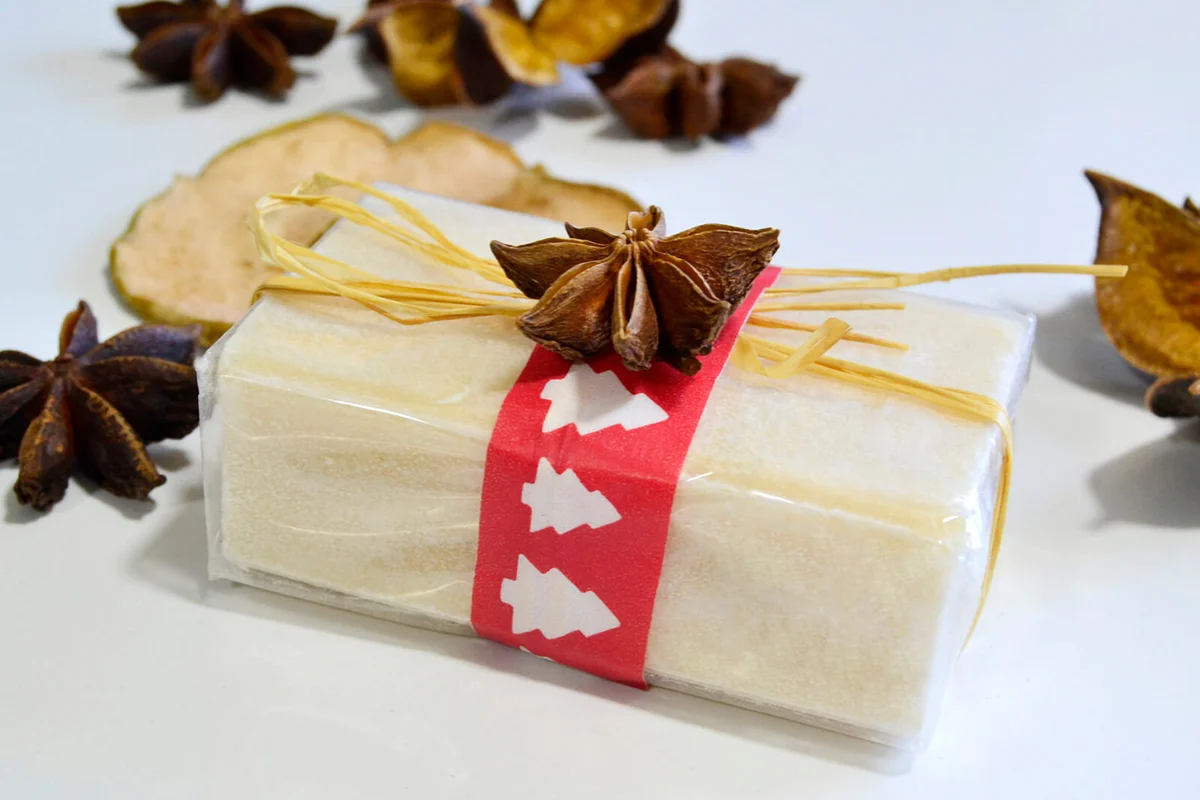 Natural wrapped herbal soap for gift