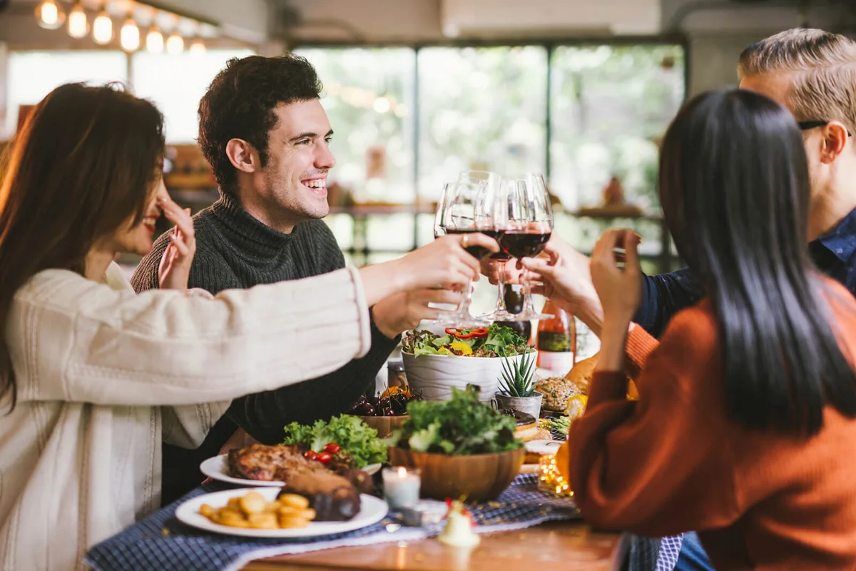 Dining Wine Cheers Party thanksgiving