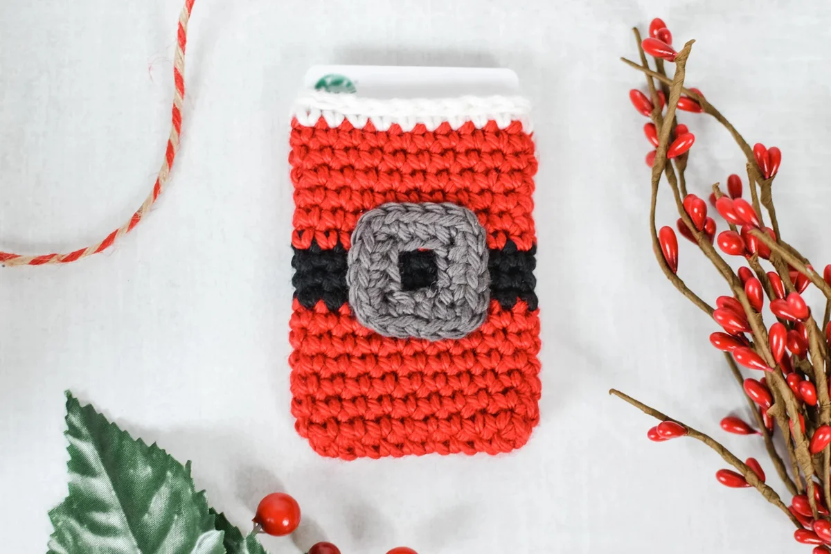 Crocheted Christmas gift card holder