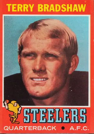 10 Super Valuable Football Cards for Collectors