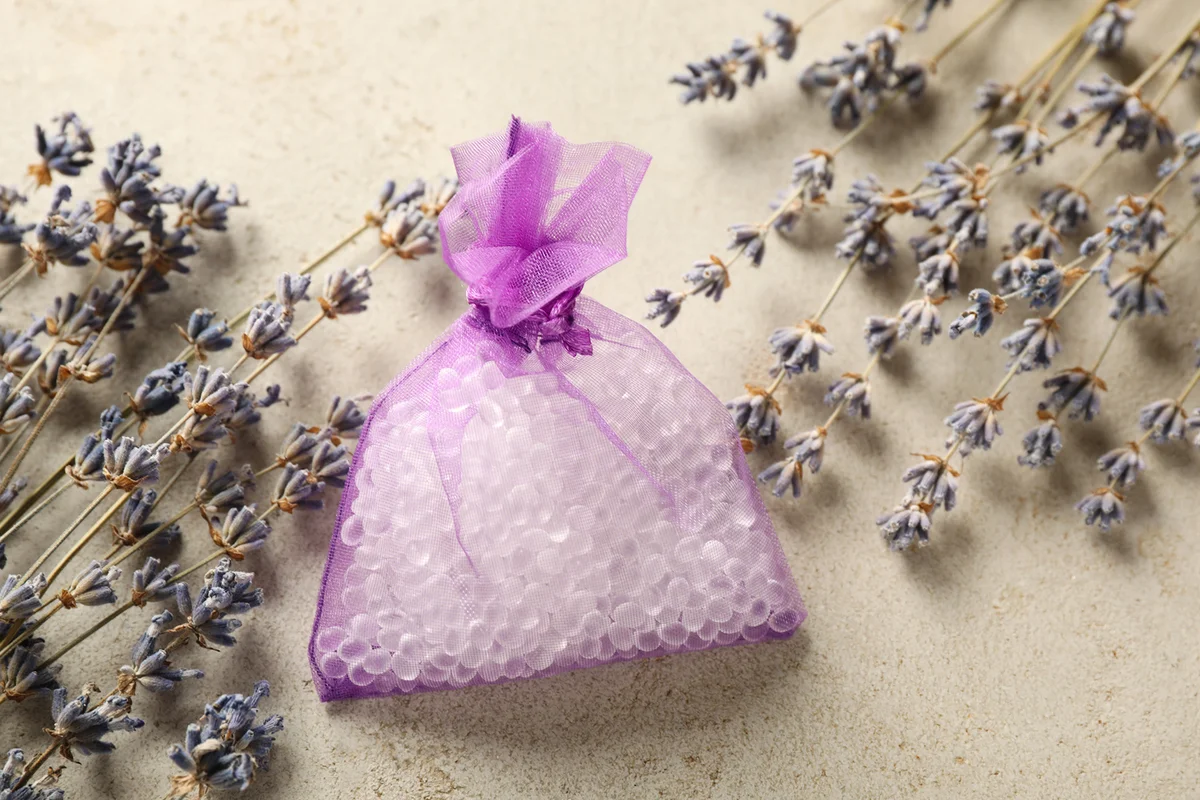 Scented sachet with aroma beads and dried lavender