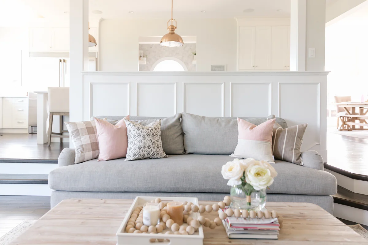 Interior farmhouse living room in shades of pink