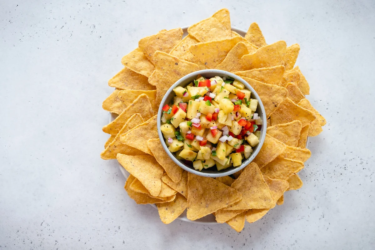 Pineapple salsa with nachos
