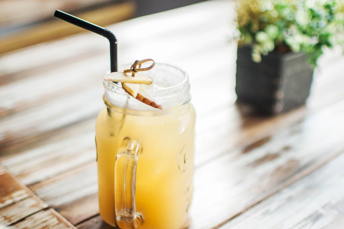Peach Ginger Ale Mocktail