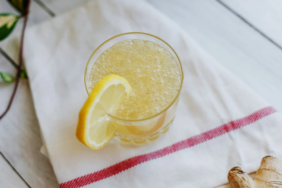 Nonalcoholic Lemon Ginger Beer Mocktail