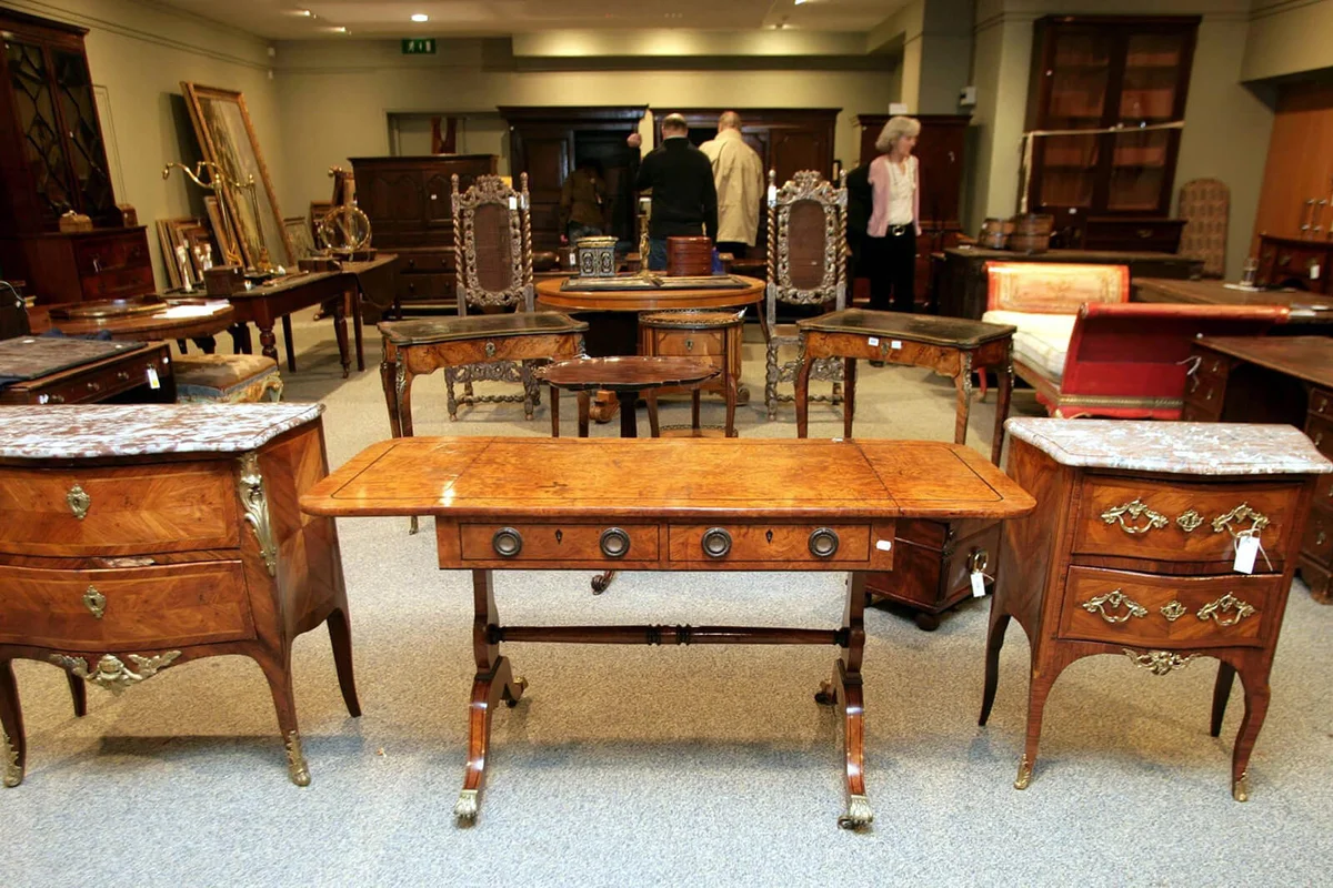 A Louis XV kingwood bombe commode | Getty Editorial Use