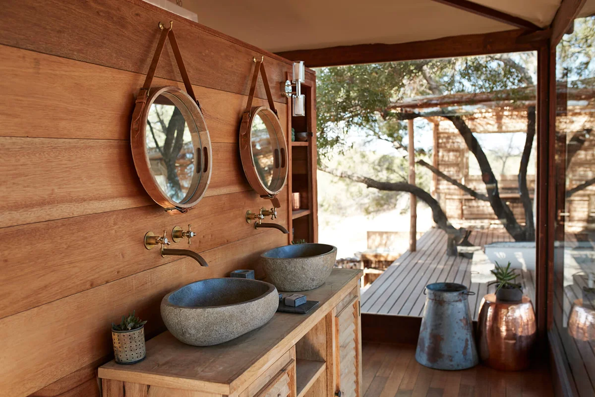 luxury vacation cabin bathroom
