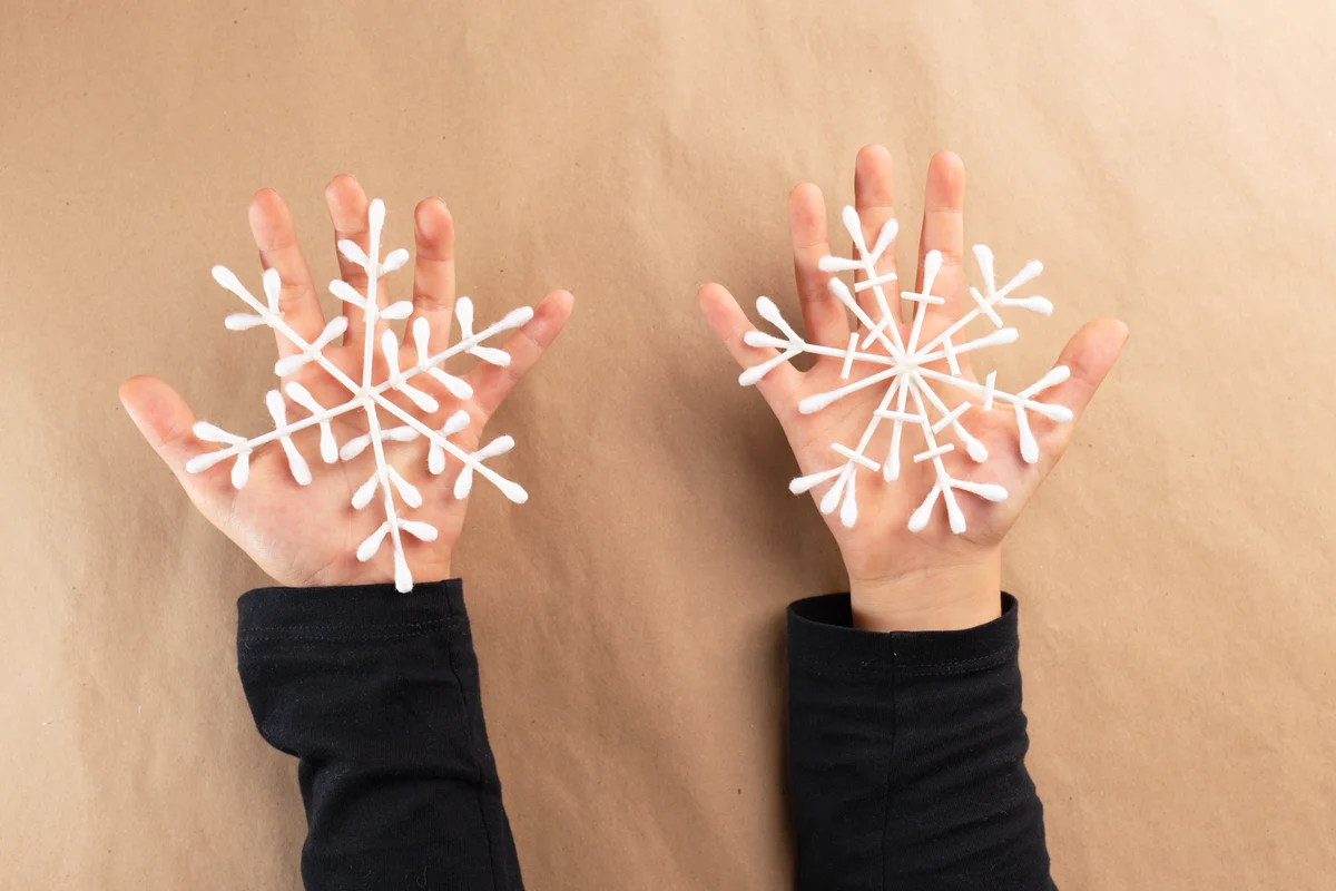 Cotton swab snowflake craft for kids