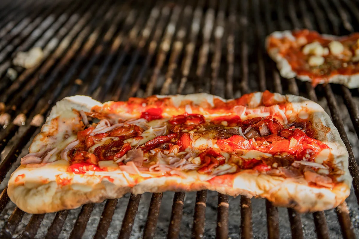 Homemade Pizza barbecue Style