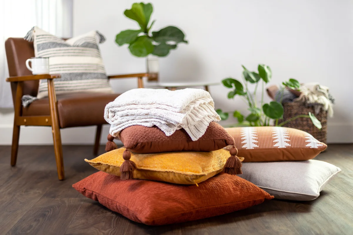 pile of throw pillows