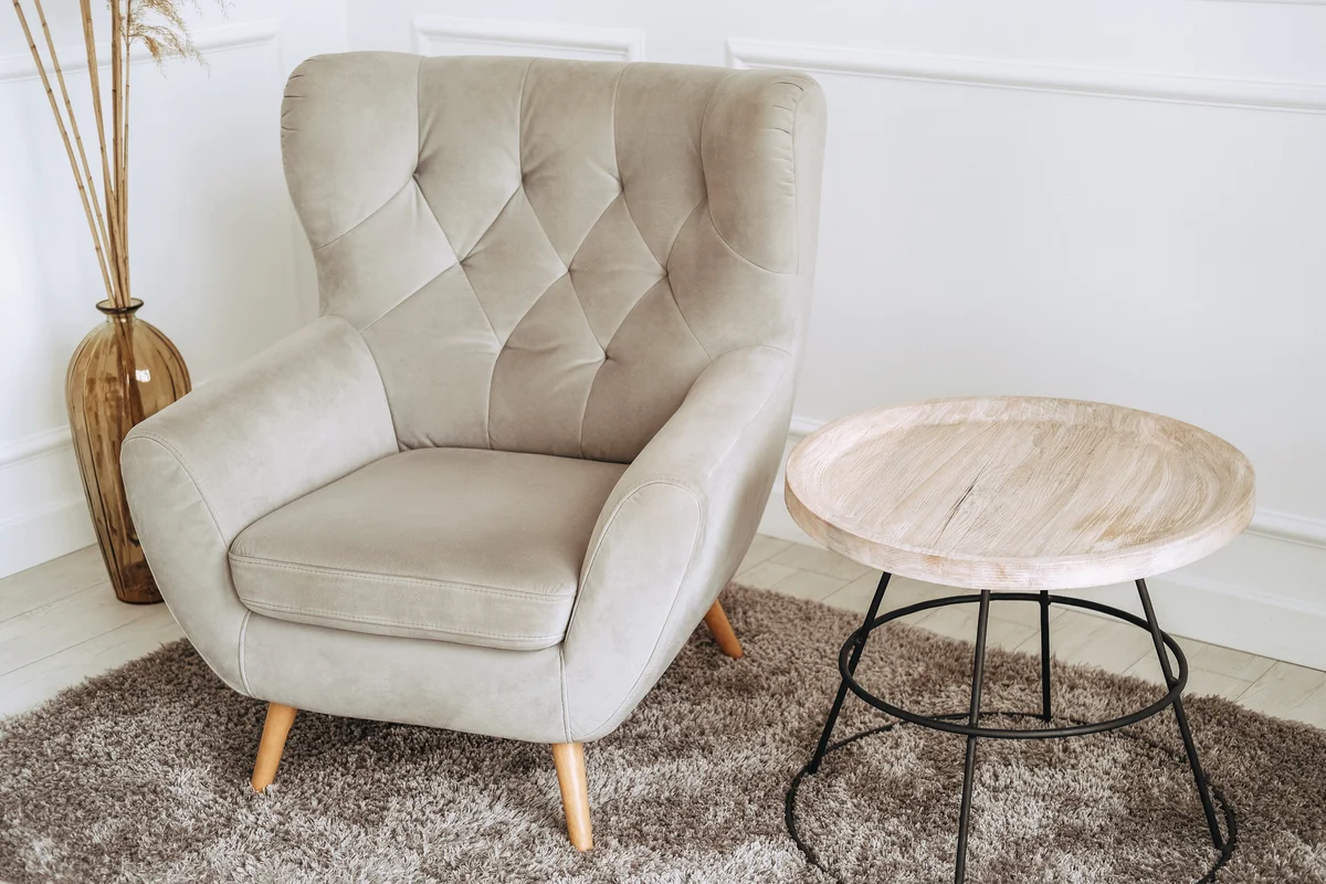 reading nook with carpet