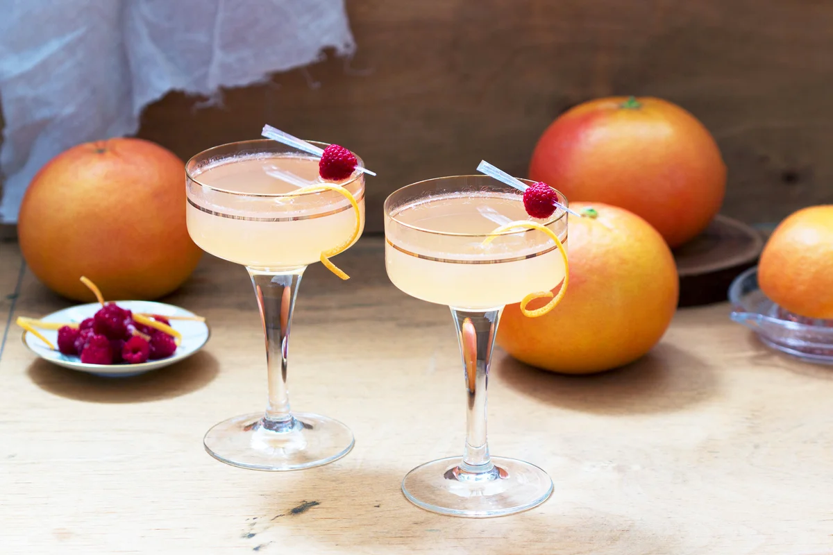 Cocktail with grapefruit juice