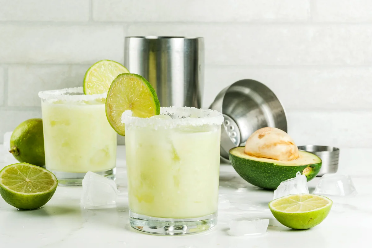 Avocado and lime margarita