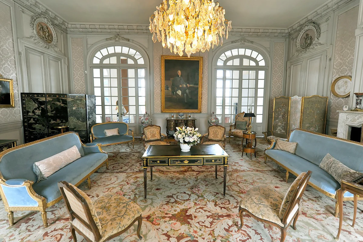 French provincial room