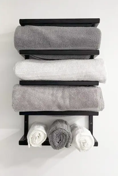 Wall mounted blanket storage