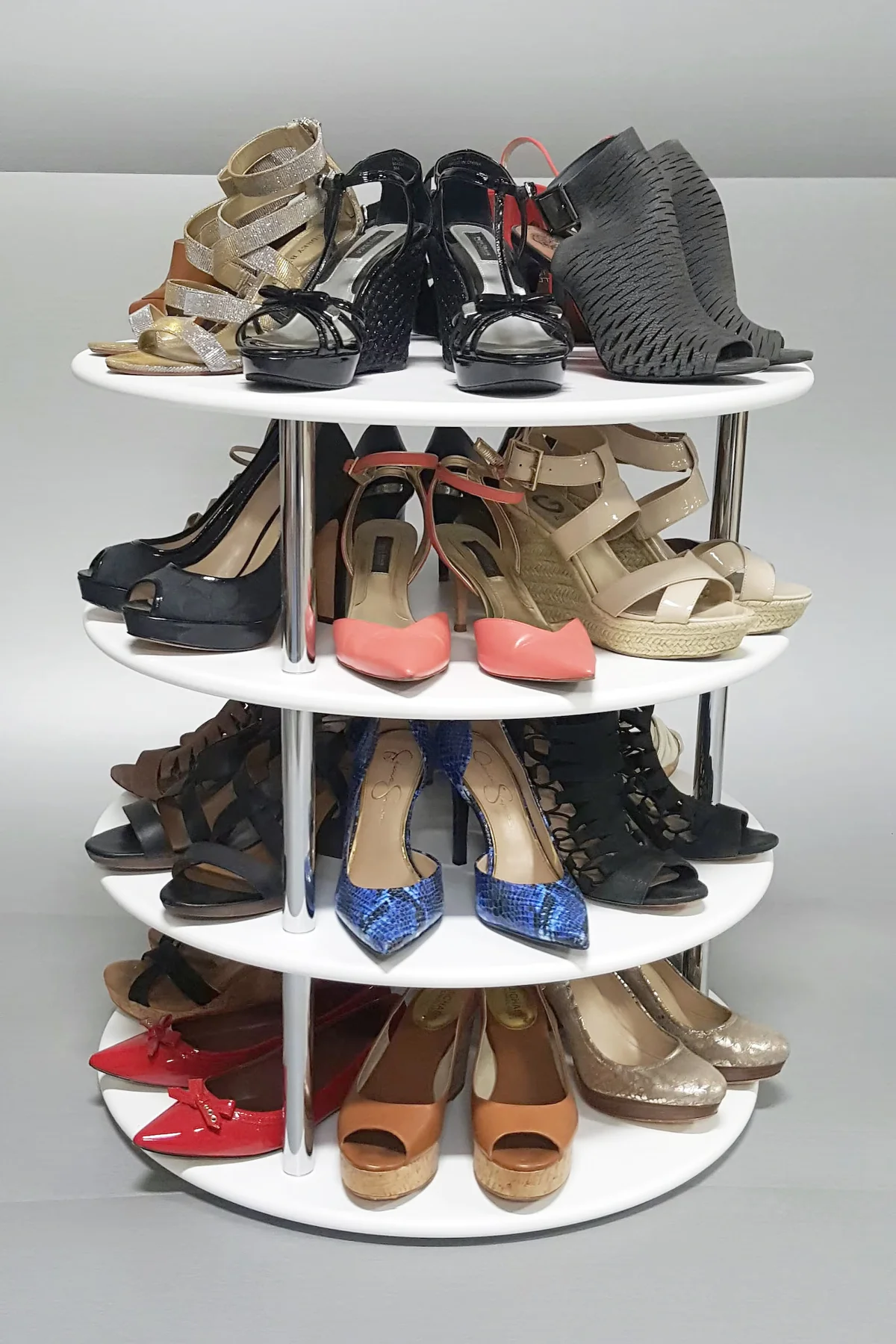 Rotating shoe storage