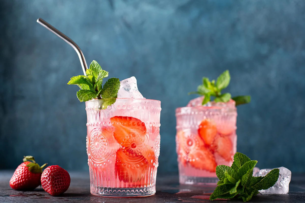 Strawberry alcoholic cocktail with fresh mint