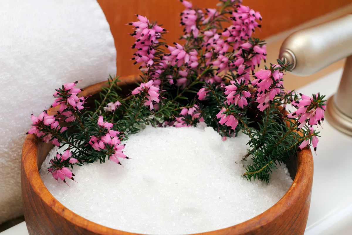 Epsom salt in wood bowl