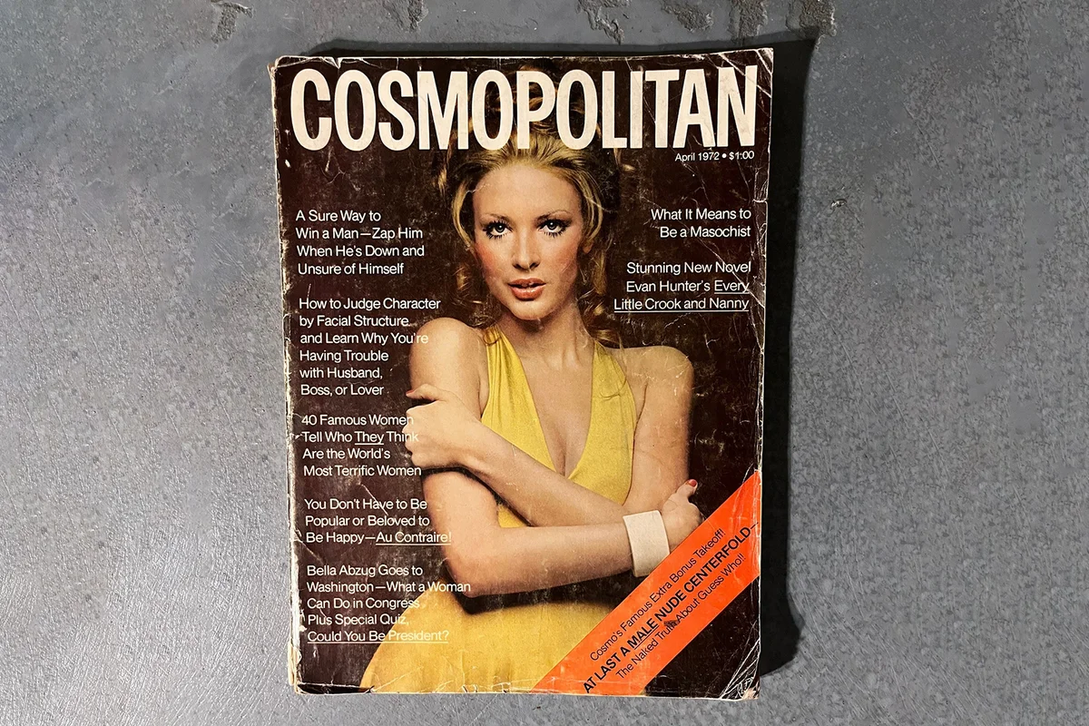 RARE Cosmopolitan April 1972 Burt Reynolds Centerfold edition