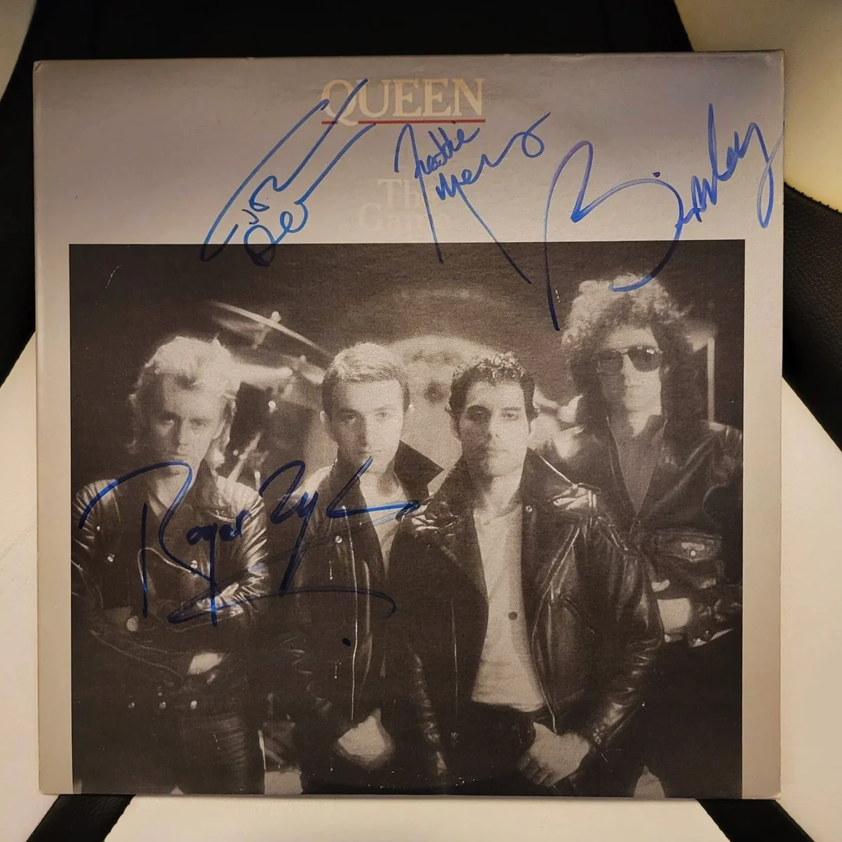 Queen signed lp The Game Freddie Mercury & 4 members 1980