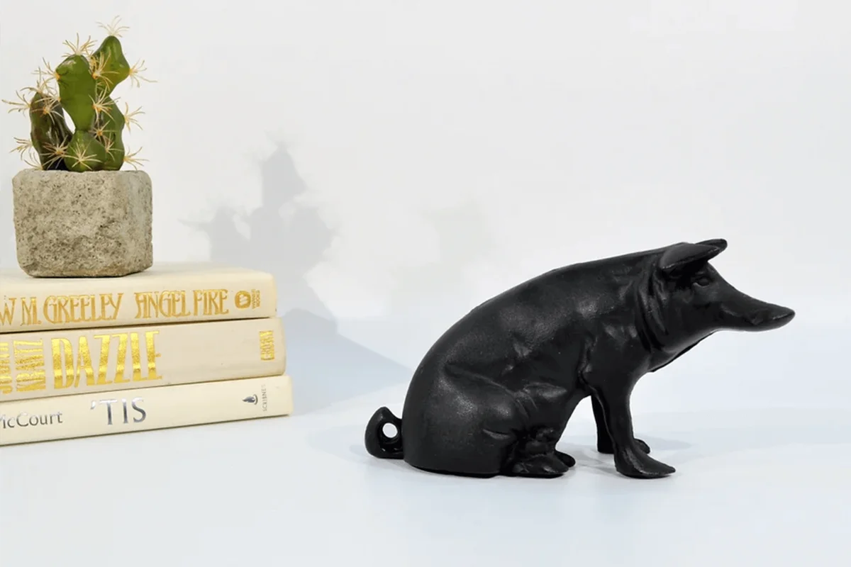Cast Iron Large Pig Coin Bank/Piggy Bank
