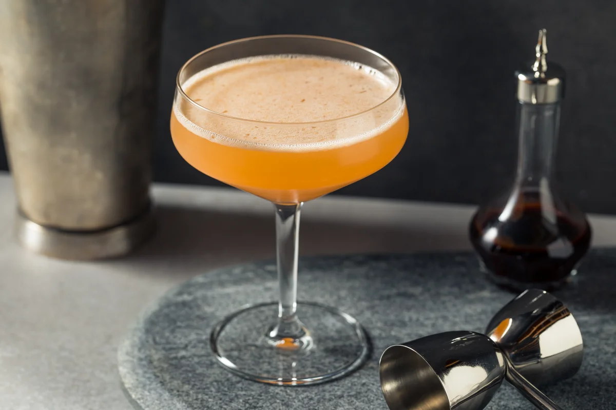 Lion's tail cocktail