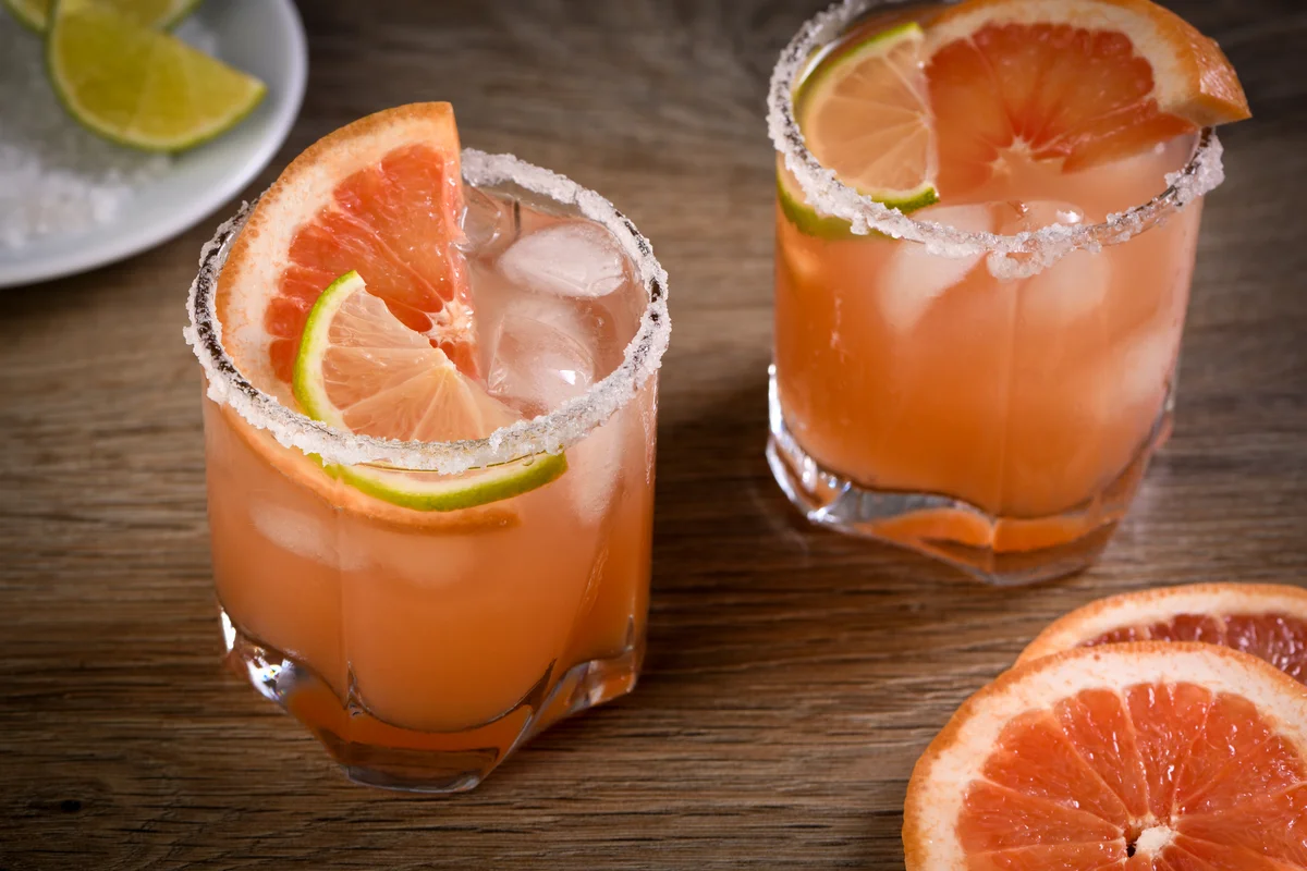 Salty dog cocktails